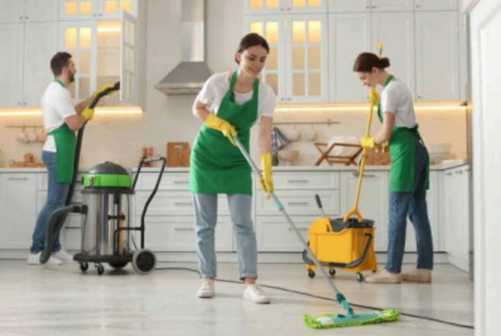 When Is It Time to Hire a Professional Cleaning Service?